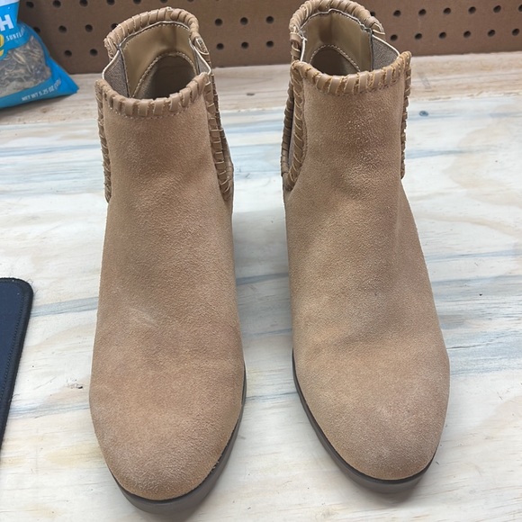 Boots - Picture 2 of 4